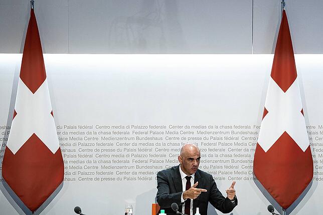 Alain Berset, Schweizer Gesundheitsminister, spricht über Corona-Maßnahmen. Wie Deutschland will auch die Schweiz Coronatest für ...