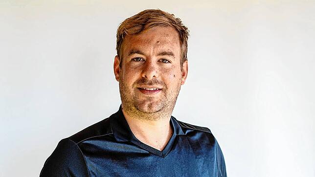 Schiedsrichter Marc Zimmermann brach die Partie zwischen Überauchen und Grüningen in der ersten Halbzeit ab.