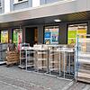 Der Textilfilialist Ernsting‘s family eröffnet am Samstag neben dem DM-Drogeriemarkt. Hier wird noch kräftig geräumt.
