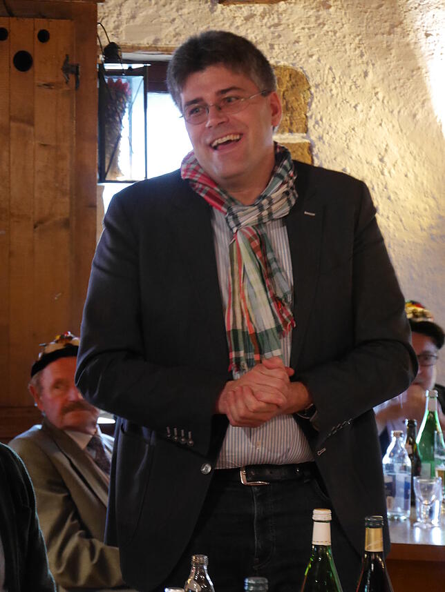 Süffisant: Ob Landrat Martin Kistler so ganz der richtige Verteidiger für den Delinquenten Alexander Guhl war?