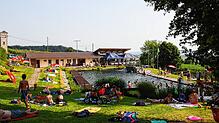 Das Naturerlebnisbad in Frickingen-Leustetten soll eigentlich Ende Mai öffnen. Bis dahin sucht der Vorstand des Fördervereins dringend ...