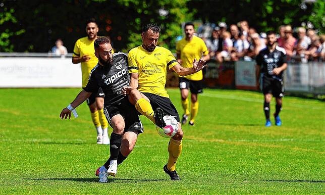 Bild 6: So feiert der FC Öhningen-Gaienhofen die Bezirksliga-Meisterschaft. Wir haben die besten Bilder!