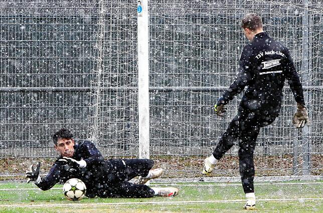Bild 17: Der TSV Aach-Linz gewinnt sein letztes Spiel des Jahres mit 3:1. Wir haben die besten Bilder!