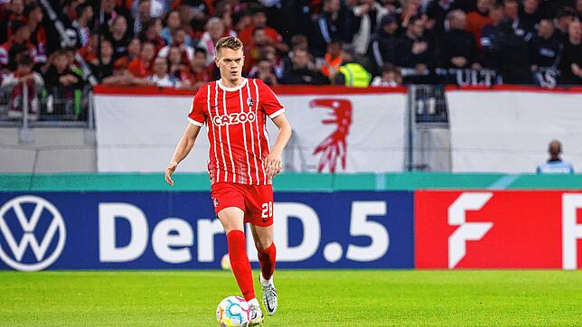 Matthias Ginter löste die Aufgabe im DFB-Pokal gegen den FC St. Pauli mit Köpfchen. Erst traf er per Kopf zum 1:1 und führte den ...