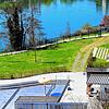 Das Freibad im badischen Laufenburg (vorne) bleibt wohl geschlossen, das im schweizerischen Laufenburg hat geöffnet. Archivbild von ...