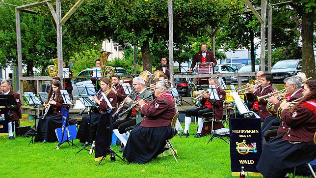 Das Wetter war dem Musikverein Wald dieses Mal beim Picknick-und Rucksackkonzert auf der Walder Festwiese hold.