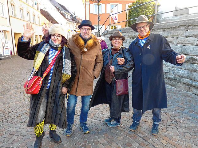 Närrisch gewandet strömten die Markdorfer zu Musik und Sketchen am Montag durch die Stadt.