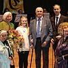 Feierlicher Neujahrsempfang in der Engener Stadthalle: Die Geehrten Hans Meßmer (hinten von links), Ingrid Egner, Klaus Hertenstein mit ...