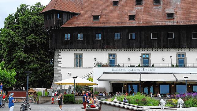 Das Konzil bietet mit Seeblick eine herausragende Lage für Gäste.