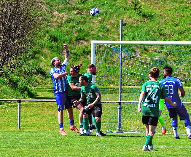 Bild 15: Der FC Kappel gewinnt mit 4:2 bei den Sportfreunden Schönenbach. Wir waren mit der Kamera dabei!
