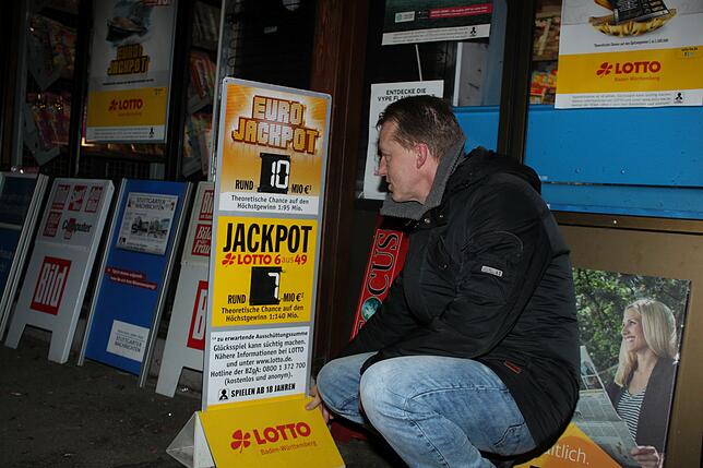 Bild 3: Ein Kiosk-Tag auf viermetersiebzig Kassenbon ablesbar