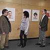 Eröffnung der Ausstellung "Opfer" in der vhs Friedrichshafen (von links): Kriminalhauptkommissar Peter Köstlinger, vhs-Leiter Niko ...