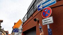 Eine Flasche Vodka &ndash; hier ein Symbolbild &ndash; ist der Auslöser für eine Gewalttag in der Rosengasse, bei der eine 65-Jährige ...