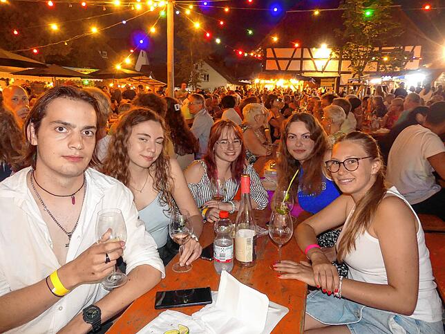 Das Weinfest ist auch bei der jüngeren Generation beliebt.
