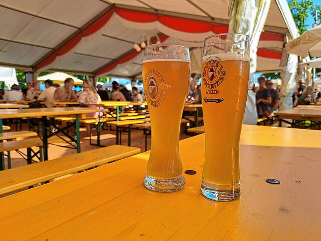 Das Halbe kostet auf dem Seehasenfest dieses Jahr 5,50 Euro.