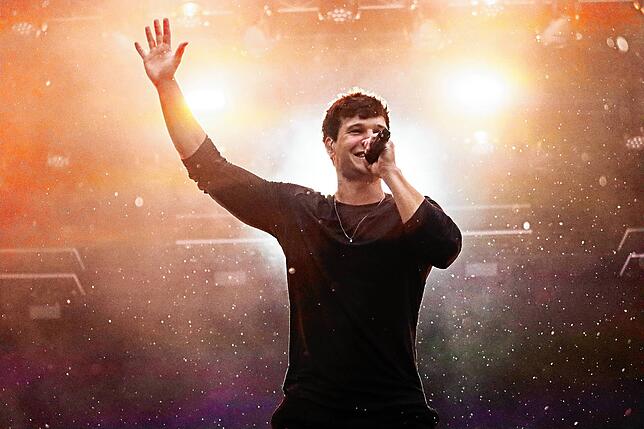 Wincent Weiss begeisterte 4500 Fans im strömendem Regen beim Schloss Salem Open Air.