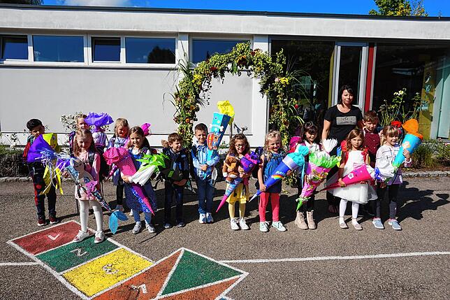 Don-Bosco-Schule, Ettenkirch: Die Erstklässler der Klasse JüB mit Klassenlehrerin Kathleen Rüber.