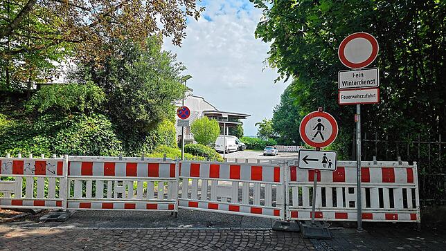 Kein Durchkommen zum See vor dem Graf-Zeppelin-Haus: Bis Sommer nächsten Jahres bleibt der Bereich vor dem GZH gesperrt.
