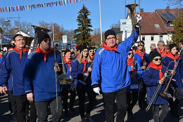 Bild 30: Bilder vom Narrentreffen der Urviecher-Zunft Bad Dürrheim: Großer Festumzug (1)