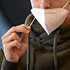 Unternehmen müssen ihren Mitarbeitern bislang mindestens einen Corona-Test pro Woche anbieten. Das dürfte sich jedoch bald verschärfen.