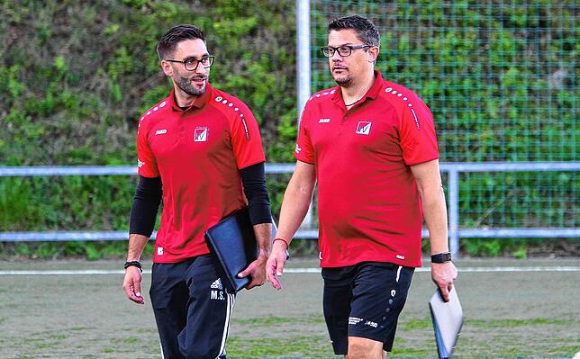 Kaderplanung: Das Trainer des FC RW Weilheim, Michael Hagmann (links) und Oliver Neff, freuen sich schon jetzt über vier neue Spieler im ...