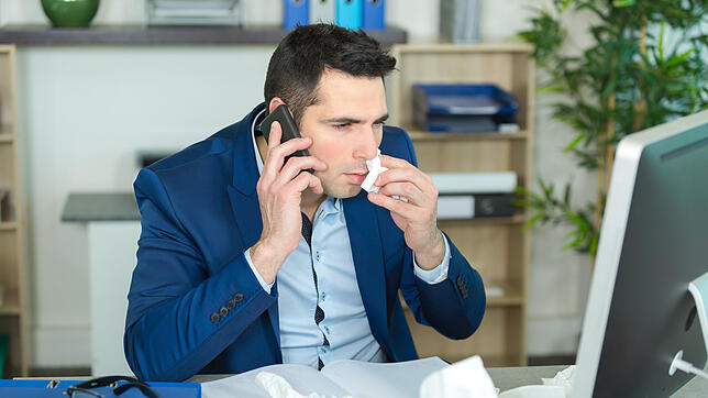 Angeschlagen zur Arbeit? Manchmal der einzige Weg, um eine sogenannte „Anwesenheitsprämie“ zu erhalten.