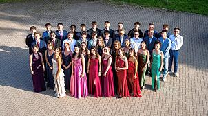 Die stolzen Abiturienten des Thomas-Strittmatter-Gymnasiums St. Georgen. Foto: Markus Schwarz