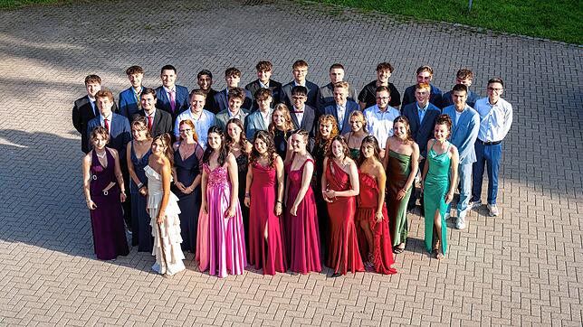 Die stolzen Abiturienten des Thomas-Strittmatter-Gymnasiums St. Georgen. Foto: Markus Schwarz