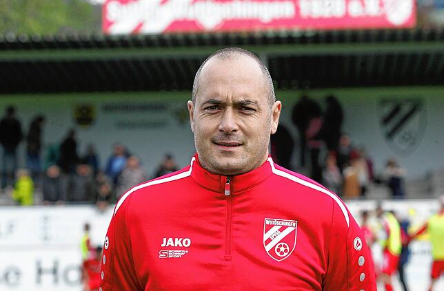 Zur Person: Daniel Pietzke (45) ist seit Sommer 2019 Trainer der Spvgg. Wutöschingen, die zum Zeitpunkt der wegen der Corona-Pandemie ...