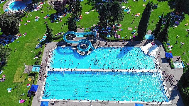 Das Donaueschinger Parkschwimmbad vor der Corona-Pandemie im Sommer 2019. Die Fördersumme des Landes soll dafür eingesetzt werden.