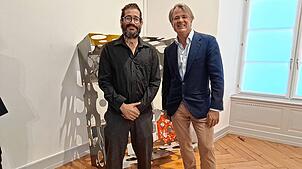 Stipendiat Adriano Costa (links) mit dem Hausherrn Christian Fürst zu Fürstenberg.