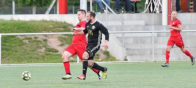 Bild 9: FC Wallbach siegt 6:2 beim FV Lörrach-Brombach II &ndash; und wir haben die Bilder!