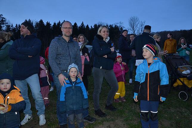 Bild 4: Erste Eindrücke vom Funken-Aufbau auf der Markdorfer Panzerwiese – Sehen Sie die ersten Schritte!