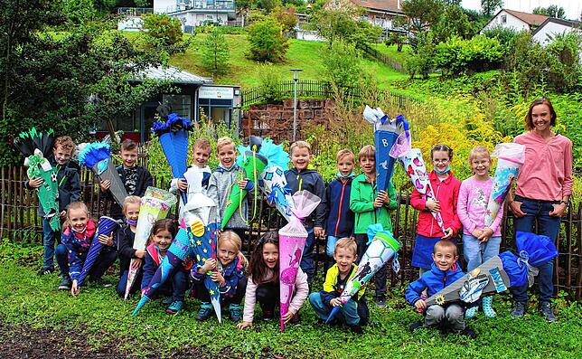 Die Klasse 1b der Gemeinschaftsschule Eschach-Neckar mit Klassenlehrerin Nadine Jentschek.
