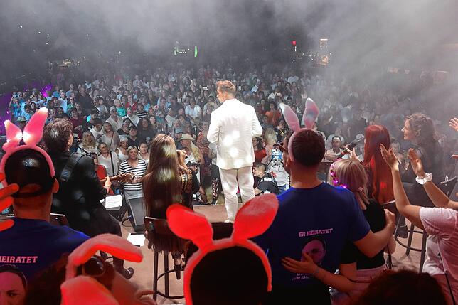 Bild 4: Anita Hofmann und andere Schlagerstars: Party beim Sound Beach Festival 2025 in Überlingen