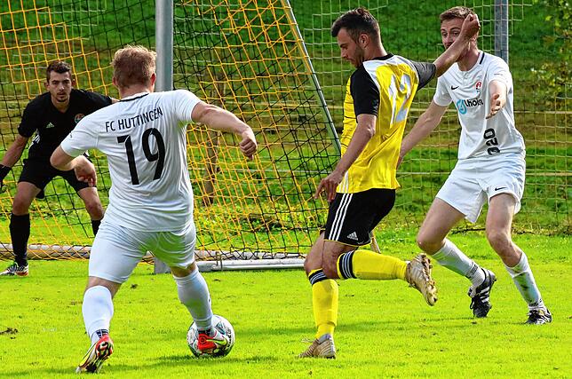 Bild 9: SV Eichsel muss gegen den FC Huttingen mit einem 1:1 zufrieden sein &ndash; und wir haben die Bilder!