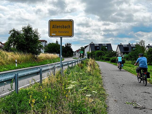Der Bodensee-Radweg führt zum Beispiel von Radolfzell nach Allensbach.