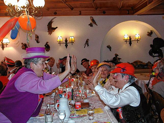 Ökumenische Seniorenfasnacht im Gasthof Adler im Jahr 2008. Da war die Welt in Sipplingen noch in Ordnung.