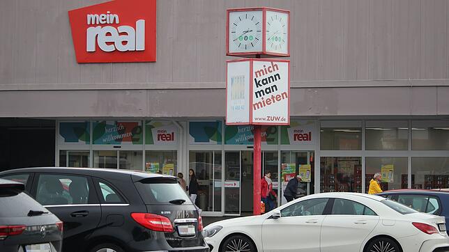 Der Donaueschinger Real-Markt wird Ende März schließen. 55 Mitarbeiter verlieren ihre Arbeit. Weder Rewe noch Kaufland oder Edeka wollen ...