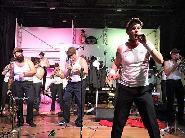 Bild 16: The Musical Night &ndash; Bilder vom Holzhauerball im Radolfzeller Milchwerk