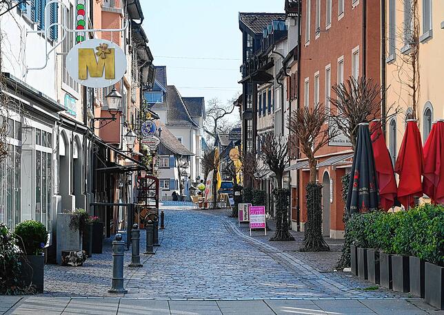 Viel Platz in der Seestraße: Die Schlißeung vieler Geschäfte sorgt für eine geringere Frequenz in der Radolfzeller Innenstadt.