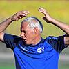 Blankes Entsetzen bei Roberto Wenzler: Obwohl Gastgeber Bosporus FC Friedlingen vier Platzverweise zu verkraften hatte, schaffte es sein ...