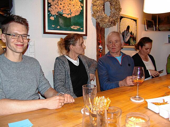 Marc Konstanzer (links) freut sich auf eine neue ehrenamtliche Aufgabe. Antje Möller, Wolfgang Olek und Miriam Lohr (von links) betreuen ...