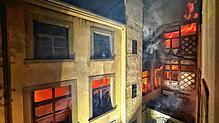 Dieses Bild bot sich der Konstanzer Feuerwehr, als zum Brand im Stadlerhaus eilte. Über vier Tage blieben die Wehrleute an der ...