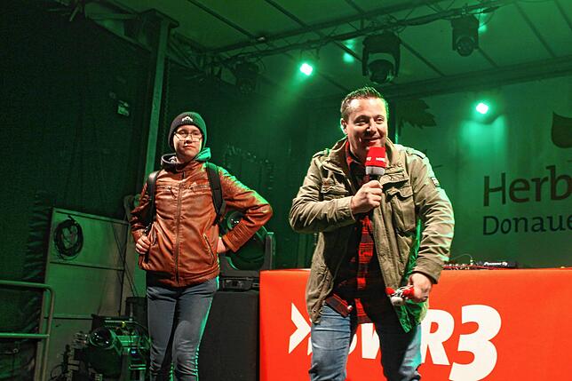 Bild 12: Jubiläums-Herbstfest beginnt mit SWR3-Party auf dem Rathausplatz