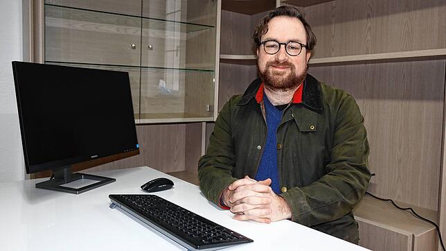 Die Schränke sind leer, der Computer ist aus: Der Kinder- und Jugendarzt Matthias Franki zieht aktuell aus seiner Praxis in Laufenburg ...