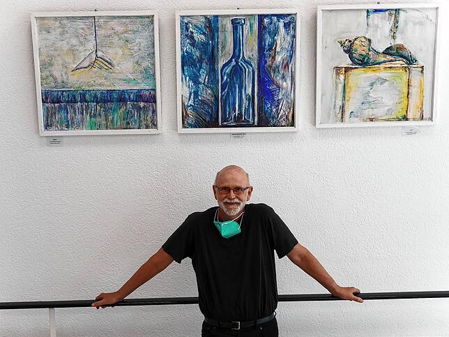 2022: Mit einer Ausstellung eigener Werke nimmt der Gründer der Jungen Galerie, Jörg Rinninsland, jetzt Abschied. Er geht in den Ruhestand.