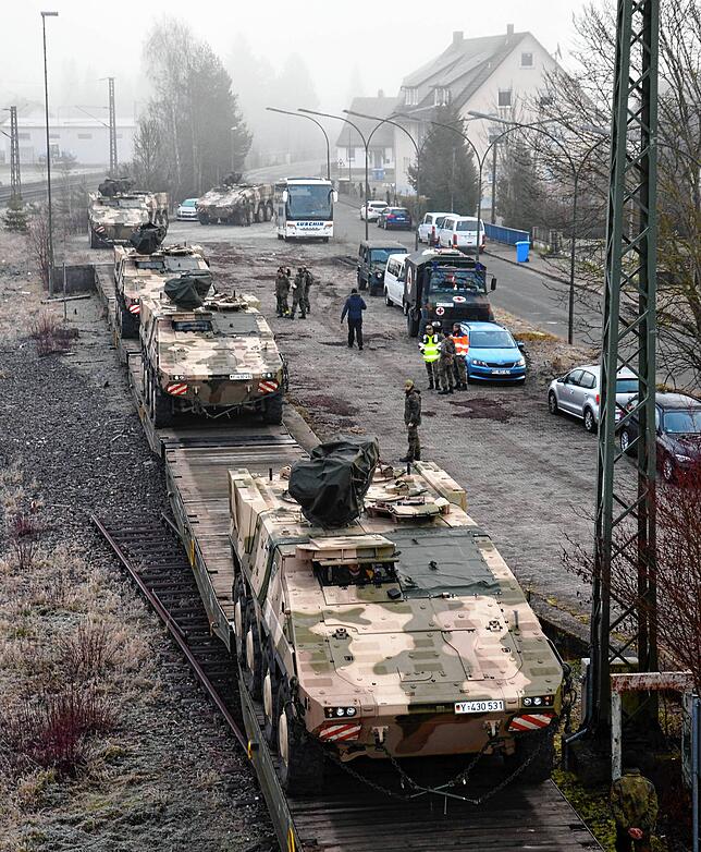 Die Bundeswehr ist schon länger in Litauen engagiert. Das Bild vom Januar 2018 zeigt, wie das Jägerbataillon 292 Donaueschingen für ...