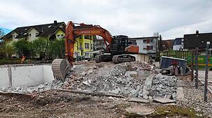 Das ehemalige Pfarrhaus in Wutöschingen ist Geschichte. Inzwischen ist der Abriss des Gebäudes abgeschlossen. Noch im Mai könnte im ...