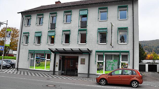 Im Blumberg Rathaus II kann seit Mitte September kein Einblick mehr in Grundbuchangelegenheiten genommen werden. Personelle Gründe sind ...